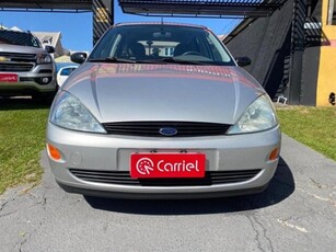 Ford Focus Hatch 1.8 16V 2001