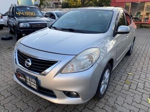 NISSAN Versa 1.6 16V SL 2013