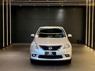 NISSAN Versa 1.6 16V SL 2014