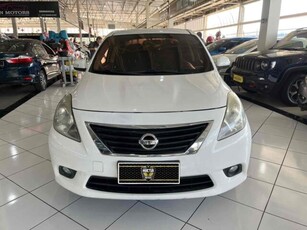 NISSAN Versa 1.6 16V SL 2014