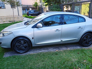 Renault Fluence 2.0 Dynamique Hi-flex 4p