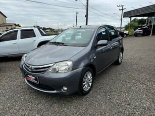 Toyota Etios Hatch Etios XLS 1.5 (Flex) 2013