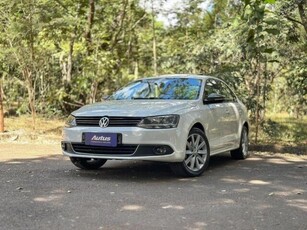 Volkswagen Jetta 2.0 Comfortline Tiptronic (Flex) 2014