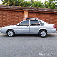 Volkswagen Santana 1.8 4p Gasolina