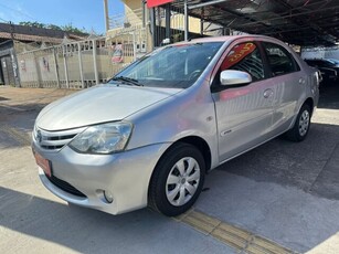 Toyota Etios Hatch Etios XS 1.5 (Flex) 2014