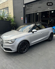 Audi A1 1.4 Tfsi Attraction S-tronic 5p