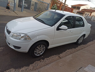 Fiat Siena 1.0 El Flex 4p