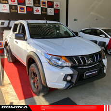 Mitsubishi L200 Triton 2.4 16V TURBO DIESEL OUTDOOR GLS CD 4X4 AUTOMÁTICO