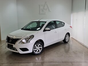 Nissan Versa 1.6 SV CVT (Flex)