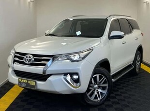 TOYOTA HILUX SW4