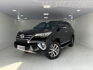 Toyota Hilux SW4 SRX 2.8 4X4