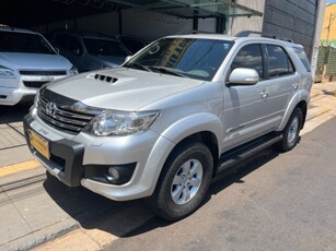 Toyota SW4 SRV 3.0 4X4 (7 Lugares) 2012