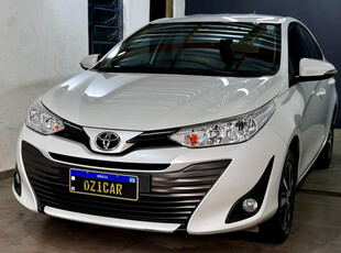 Toyota Yaris Sedán 1.5 Xs Connect 16v Cvt 4p