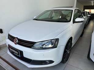 Volkswagen Jetta Highline Premium Tsi 2.0 211 HP