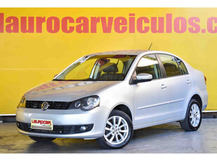 Volkswagen Polo Sedan 1.6 MI 8V FLEX 4P MANUAL