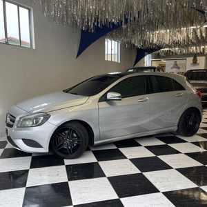 Mercedes-Benz Classe A 1.6 Urban Turbo 5p