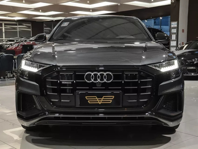 Audi Q8 S-Line Performance Black 2022.