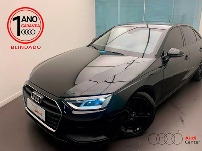 Audi Sedan Audi A4 Performance Black 40 2.0 TFSI S-Tronic Quattro (Aut)