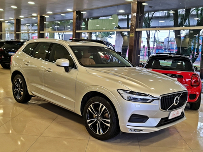 Volvo XC60 2.0 D5 MOMENTUM AWD