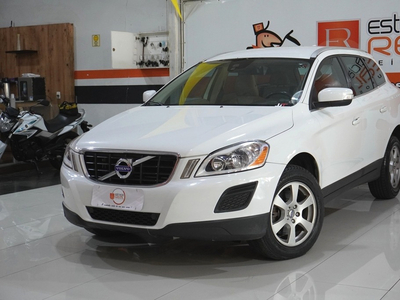 Volvo XC60 2.0 T5 COMFORT FWD TURBO GASOLINA 4P AUTOMÁTICO