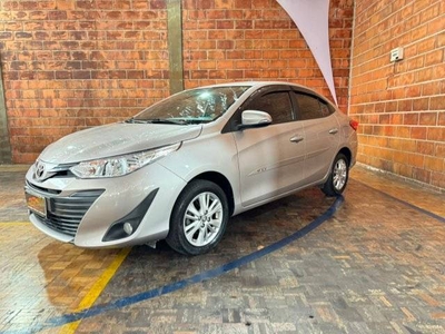 YARIS SEDAN Prata 2019