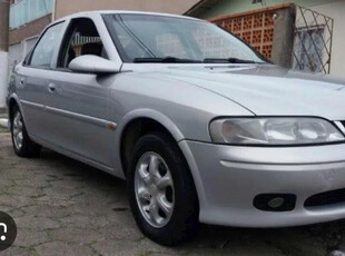 Chevrolet Vectra 2.2 Milenium 4p