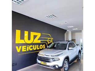 Fiat Toro Freedom 2.0 diesel AT9 4x4 2019