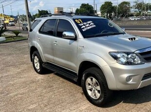 Toyota Hilux SW4 SRV d4-d 4x4 3.0 tdi dies. automática 2007