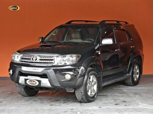 Toyota SW4 SRV 4x4 3.0 Turbo (aut) 2011