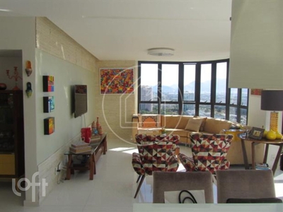 Apartamento à venda em Barra da Tijuca com 199 m², 3 quartos, 3 suítes, 2 vagas