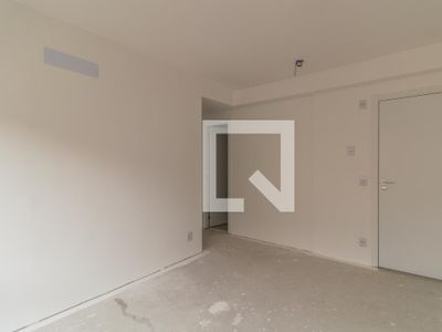 APARTAMENTO no 4º andar com 2 dormitórios e 1 garagem