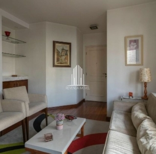 Apartamento à venda em Pinheiros com 3 quartos, 1 suíte e 3 garagens