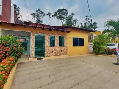Vendo casa com 4 quartos sendo 3suites -Condominio Fores thill - Manaus/AM