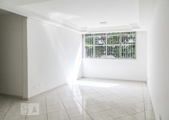 APARTAMENTO no 1º andar com 3 dormitórios e 1 garagem