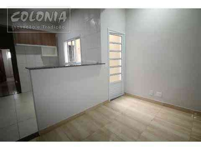 Apartamento com 2 quartos para alugar no bairro Utinga, 40m²