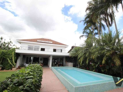 Casa com 3 quartos à venda no bairro Setor Habitacional Jardim Botânico, 900m²