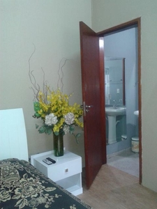Casa de Condomínio com 1 Quarto e 1 banheiro para Alugar, 22 m² por R$ 1.600/Mês