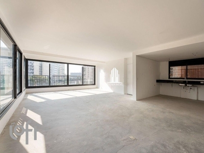 Apartamento à venda em Jardim Paulistano com 189 m², 3 quartos, 3 suítes, 3 vagas