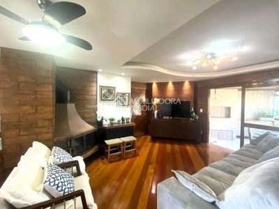 Apartamento com 3 quartos para alugar na rua imperatriz leopoldina, 82, rio branco, novo hamburgo, 146 m2 por r$ 3.900