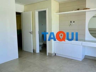 Belíssima casa duplex com 4 quartos, sendo 3 suítes, piscina e sauna no Novo Portinho,CABO