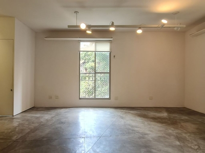 Apartamento à venda com 42m², 1 quarto e 1 vaga