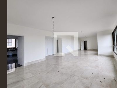 APARTAMENTO no 7º andar com 4 dormitórios e 4 garagens