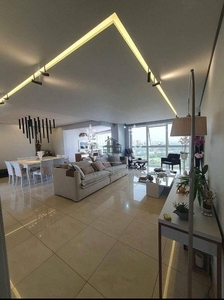 Apartamento em Bela Suiça, Londrina/PR de 156m² 3 quartos à venda por R$ 1.699.000,00