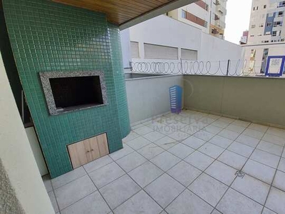 Apartamento para locação com amplo terraço, 2 quartos um deles suíte pertinho da Joca Bran