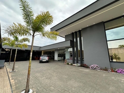 Casa em Asa Norte, Brasília/DF de 300m² 4 quartos à venda por R$ 2.199.000,00