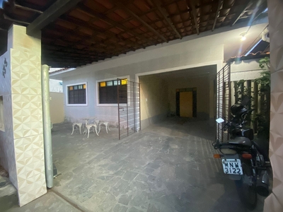 Casa em Bessa, João Pessoa/PB de 130m² 5 quartos para locação R$ 2.500,00/mes