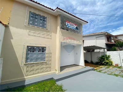 Casa em Capim Macio, Natal/RN de 177m² 3 quartos para locação R$ 2.100,00/mes
