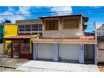 Casa em Capim Macio, Natal/RN de 182m² 4 quartos à venda por R$ 389.000,00