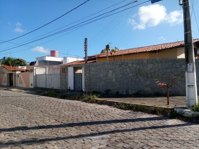 Casa em Capim Macio, Natal/RN de 370m² 3 quartos à venda por R$ 699.000,00
