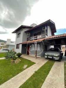 Casa em Cidade Universitária Pedra Branca, Palhoça/SC de 200m² 3 quartos à venda por R$ 999.000,00